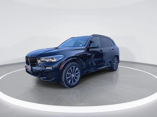 2021 BMW X5 M50i