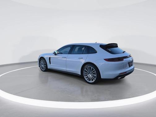 2018 Porsche Panamera 4