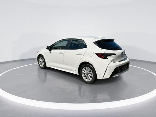 Ice Cap 2023 Toyota Corolla SE