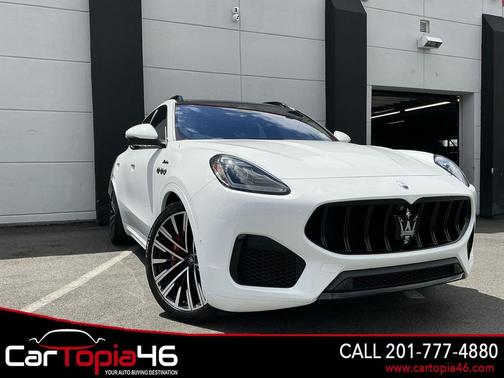 Bianco 2023 Maserati Grecale Modena