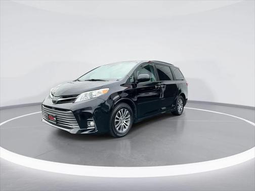 2018 Toyota Sienna Limited Premium
