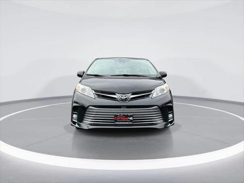 2018 Toyota Sienna Limited Premium