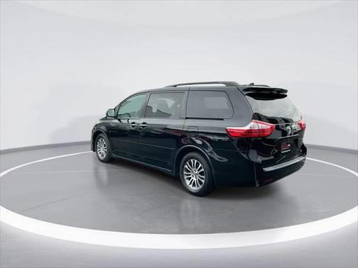 2018 Toyota Sienna Limited Premium