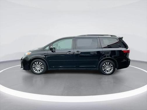 2018 Toyota Sienna Limited Premium