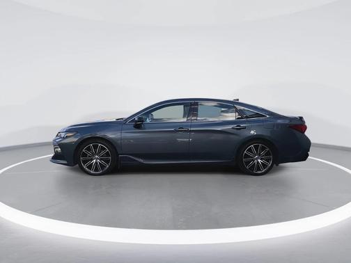 2019 Toyota Avalon XSE