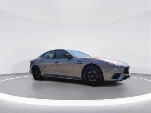 2022 Maserati Ghibli Modena Q4