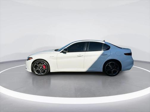 2022 Alfa Romeo Giulia Ti