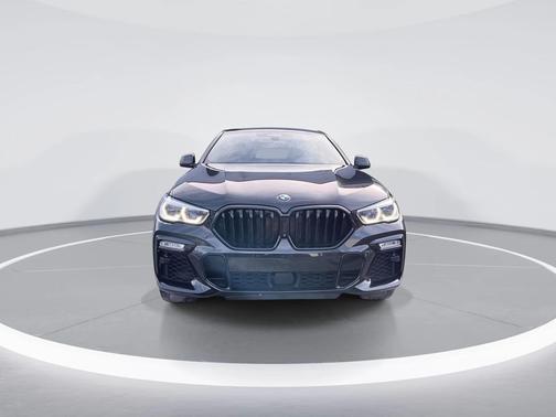 2021 BMW X6 M50i