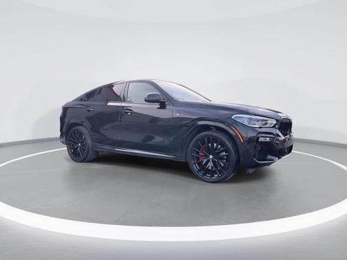 2021 BMW X6 M50i