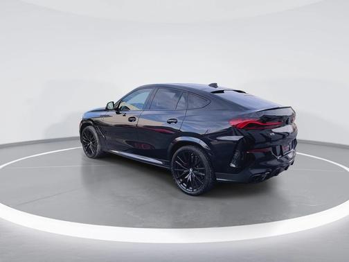 2021 BMW X6 M50i