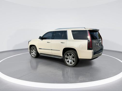 White Diamond Tricoat 2015 Cadillac Escalade Luxury