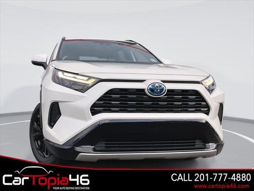 2022 Toyota RAV4 Hybrid SE