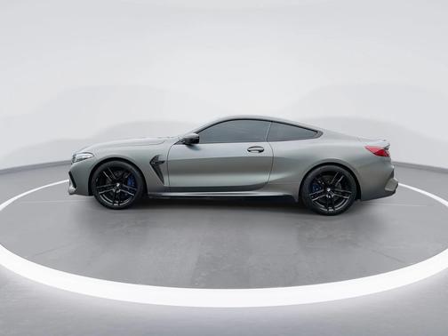 2020 BMW M8 