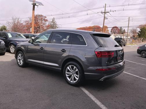 2019 Audi Q7 45 Premium