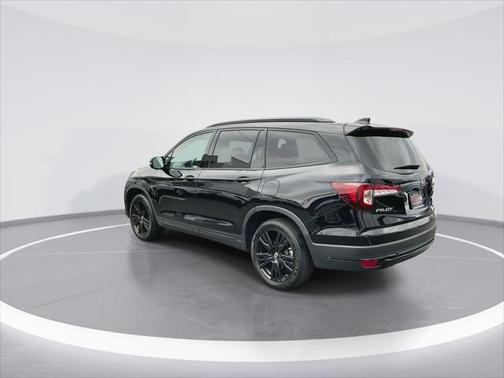 2022 Honda Pilot AWD Black Edition
