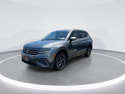 Platinum Gray 2022 Volkswagen Tiguan 2.0T SE 4MOTION
