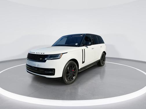 White 2023 Land Rover Range Rover P400 SE