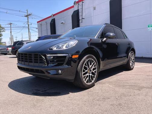 2018 Porsche Macan Base