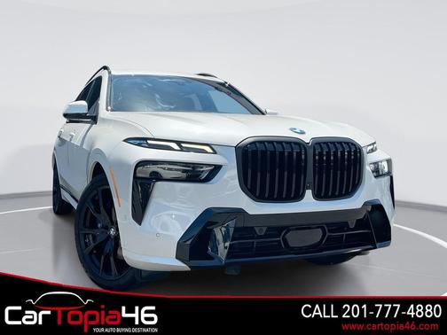 Mineral White Metallic 2024 BMW X7 xDrive40i