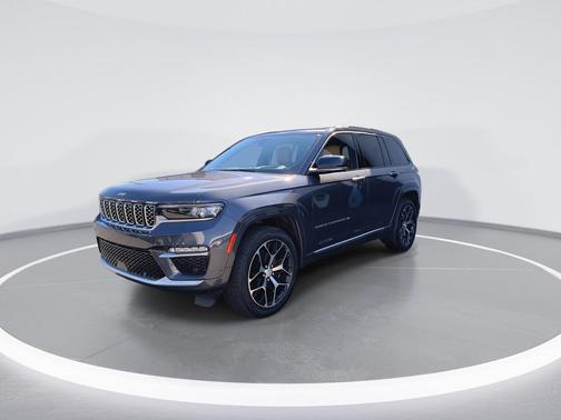 2022 Jeep Grand Cherokee Summit