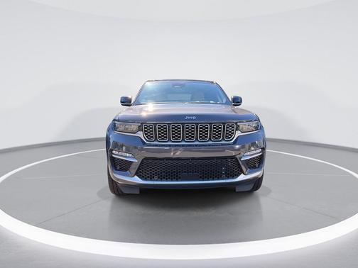 2022 Jeep Grand Cherokee Summit