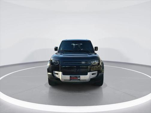 2023 Land Rover Defender 130 SE