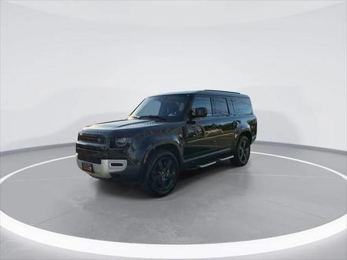 2023 Land Rover Defender 130 SE