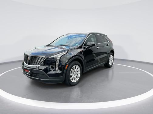 Stellar Black Metallic 2023 Cadillac XT4 Luxury