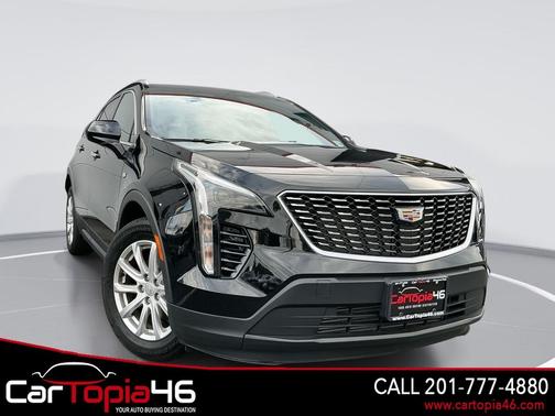 Stellar Black Metallic 2023 Cadillac XT4 Luxury