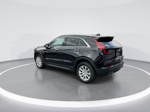 Stellar Black Metallic 2023 Cadillac XT4 Luxury