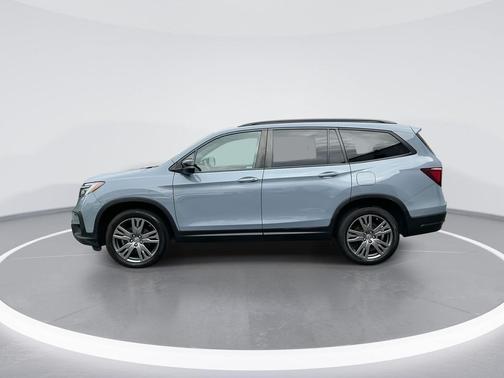 Sonic Gray Pearl 2022 Honda Pilot AWD Sport