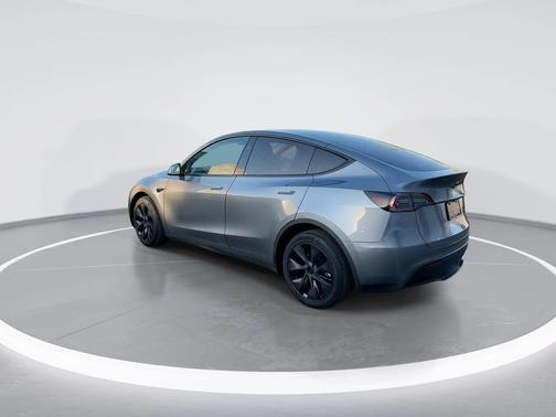 2025 Tesla Model Y Long Range Dual Motor All-Wheel Drive