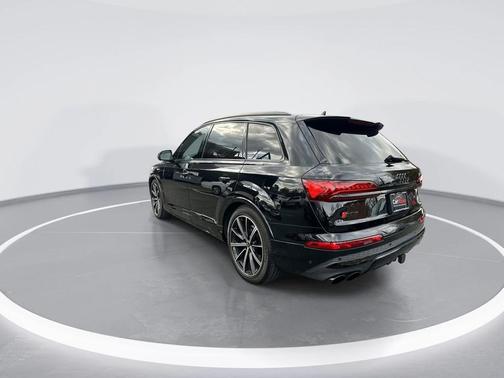 2023 Audi SQ7 4.0T Premium Plus