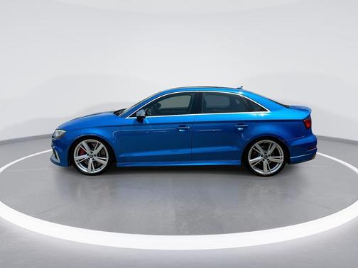 Ara Blue Crystal 2018 Audi RS 3 2.5T