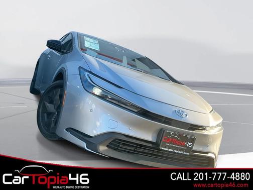 2024 Toyota Prius LE