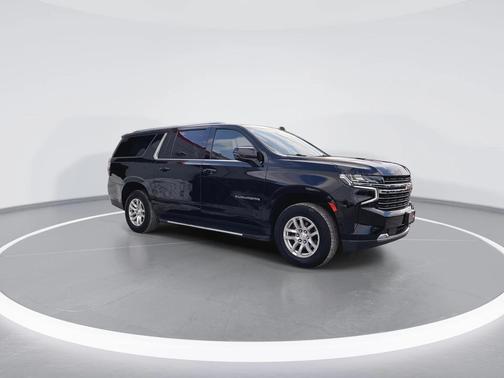 2022 Chevrolet Suburban LT