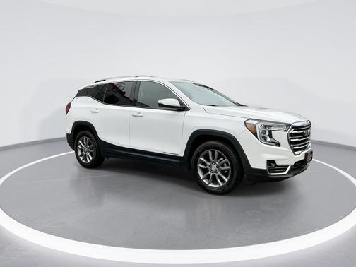 Summit White 2023 GMC Terrain SLT
