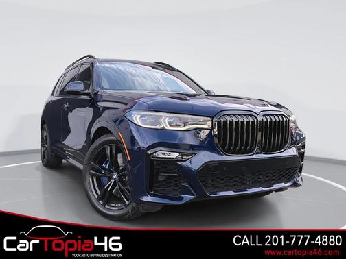 2022 BMW X7 M50i