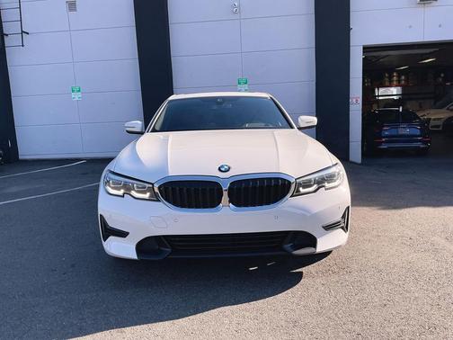 2019 BMW 330