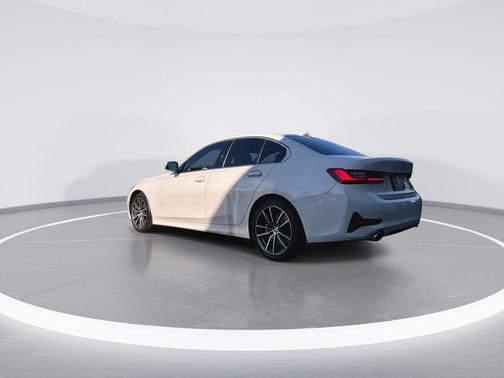 2019 BMW 330 