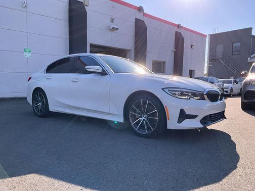 2019 BMW 330