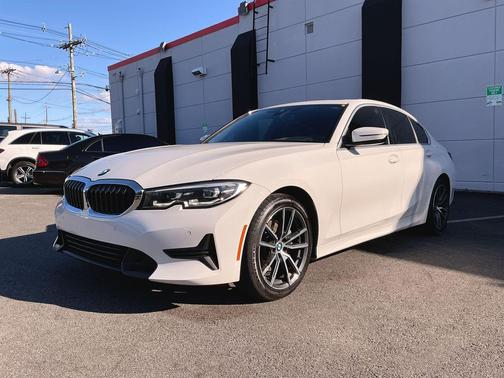 2019 BMW 330