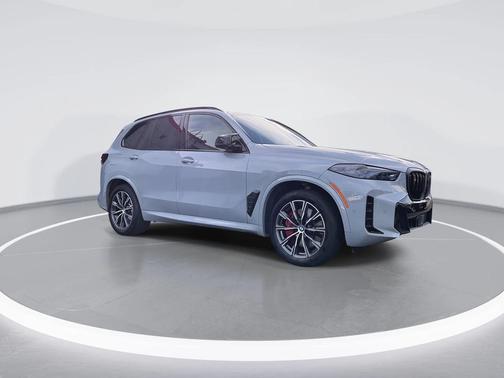 2024 BMW X5 M60i