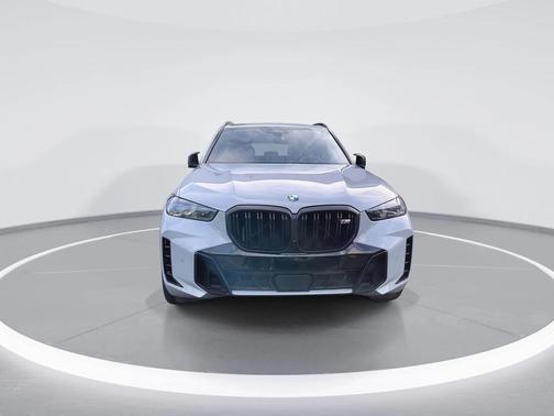 2024 BMW X5 M60i