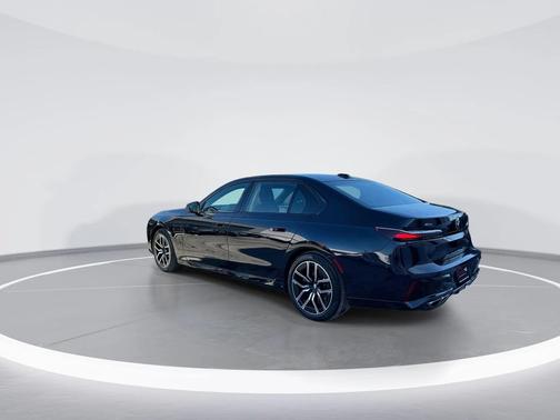 2023 BMW 760 i xDrive