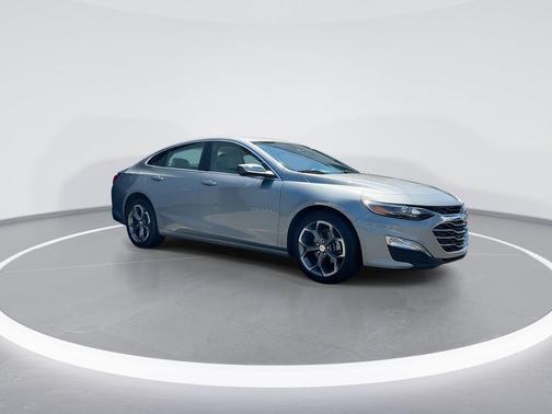 Sterling Gray Metallic 2023 Chevrolet Malibu FWD 1LT