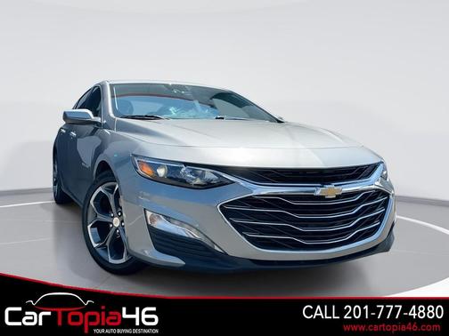 Sterling Gray Metallic 2023 Chevrolet Malibu FWD 1LT
