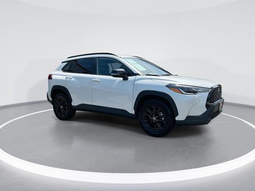 Wind Chill Pearl 2025 Toyota Corolla Cross LE