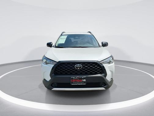 Wind Chill Pearl 2025 Toyota Corolla Cross LE