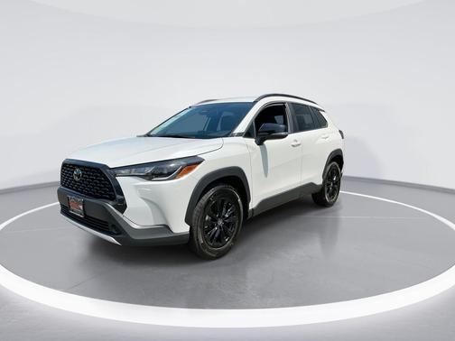 Wind Chill Pearl 2025 Toyota Corolla Cross LE